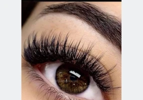 تخفیف کاشت مژه والیوم و کلاسیک
