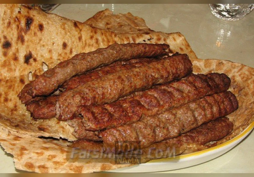بازاریابی و فروش غذاهای ایرانی و فرنگی