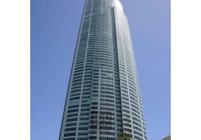 100متر آپارتمان  با مشاعات آبی