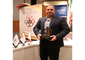 مربی بدنسازی با مدرک IFBB و قهرمان جهان