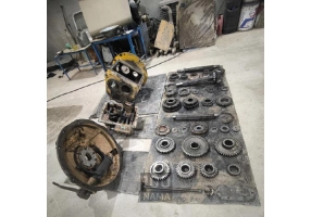 مکانیک بیل لودر ماشین آلات راهسازی اصفهان