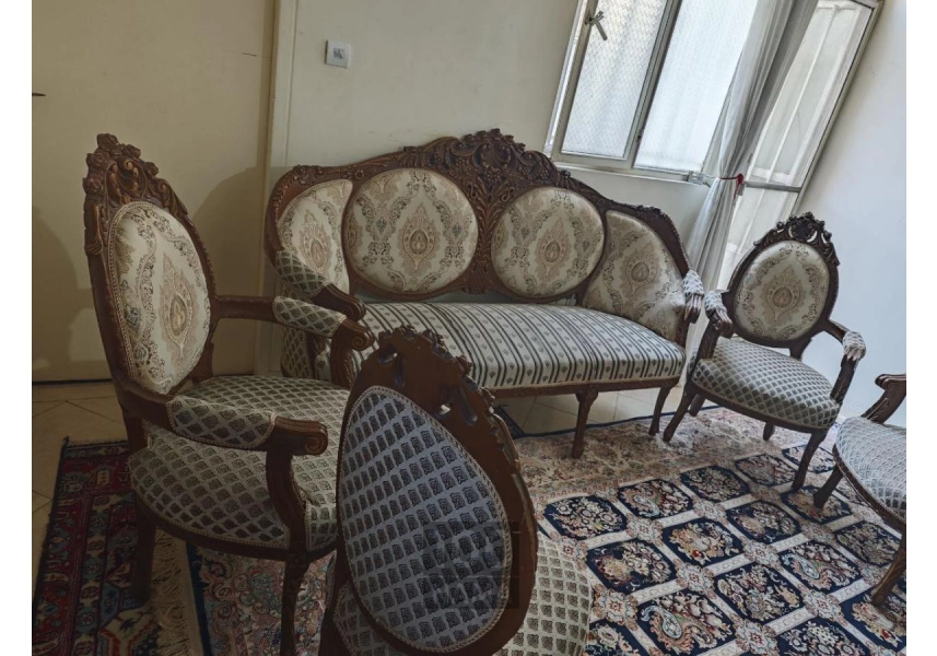 مبلمان هفت نفره و دو صندلی میزبان