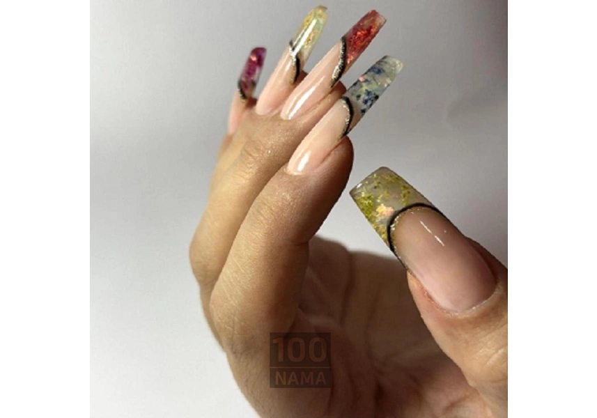 آموزش کاشت ناخن و اکستنشن مژه در مارلیک 