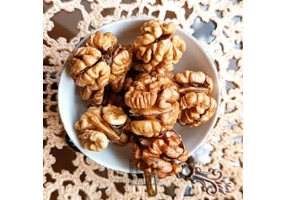 عرضه کننده گردو و بادام در اصفهان عرضه کننده گردو و بادام در اصفهان