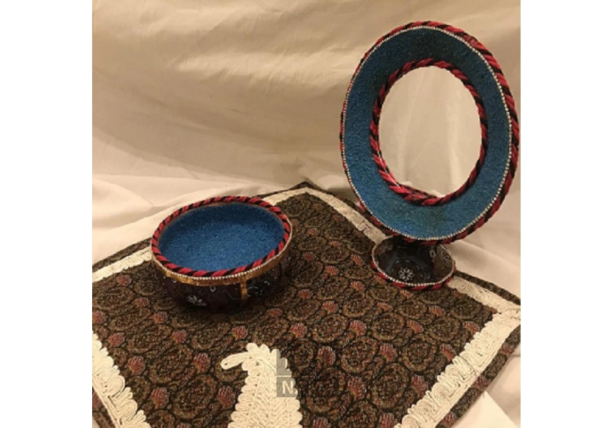 عرضه کننده صنايع دستى و هنرى و تزئينى