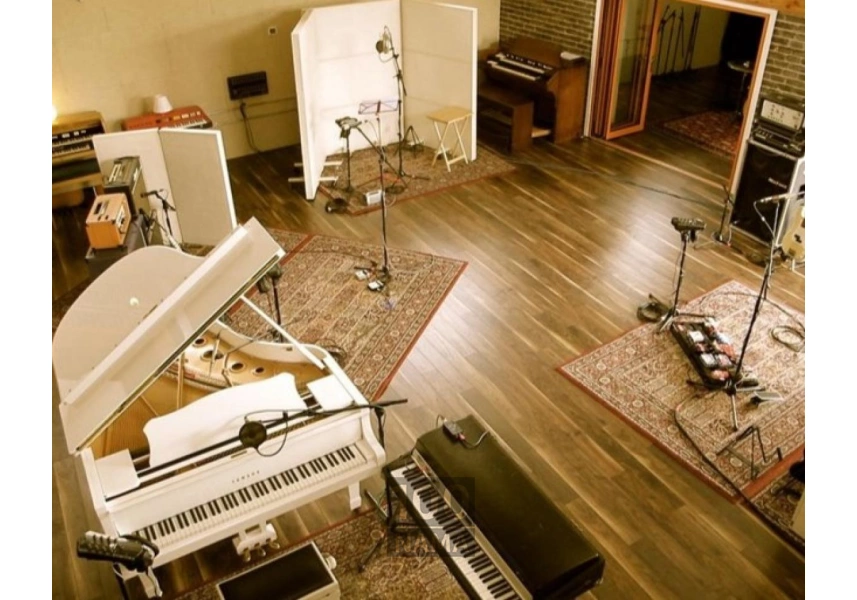 تدریس تخصصی هنگ درام، پیانو، سنتور مدرس خانم