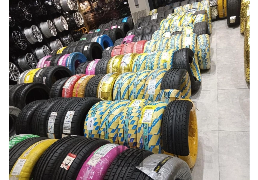 تعویض زاپاس نصب سرویس باطری سیار شبانه روزی