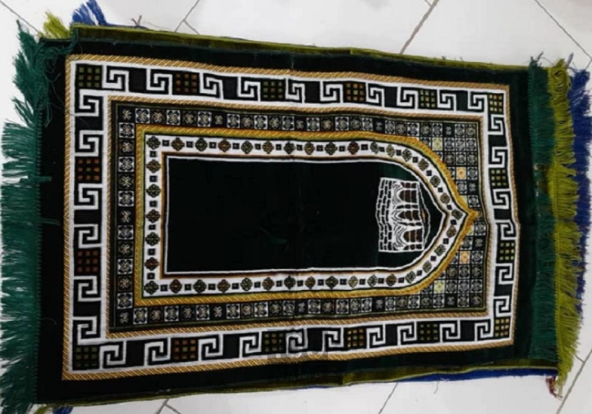 سجاده نماز مخمل و کیفی