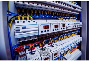 برقکار صنعتی و ساختمانی گلپایگان